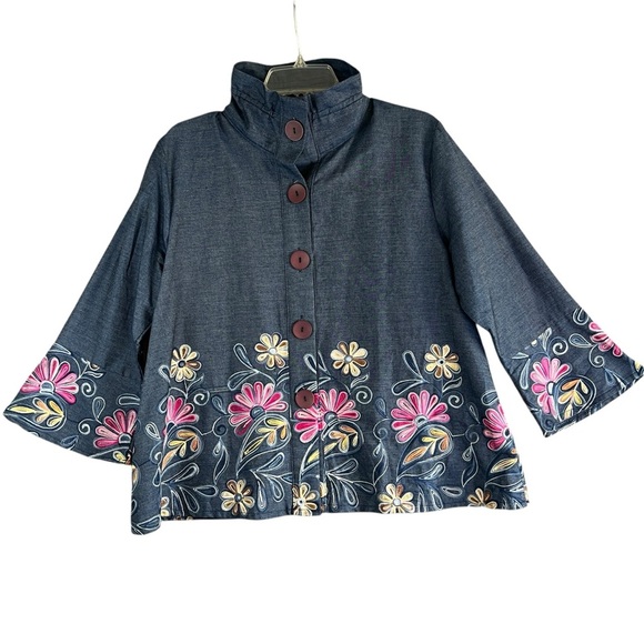 Damee Jackets & Blazers - DAMEE Floral Embroidered Jacket Chambray Bell Sleeve Size Medium